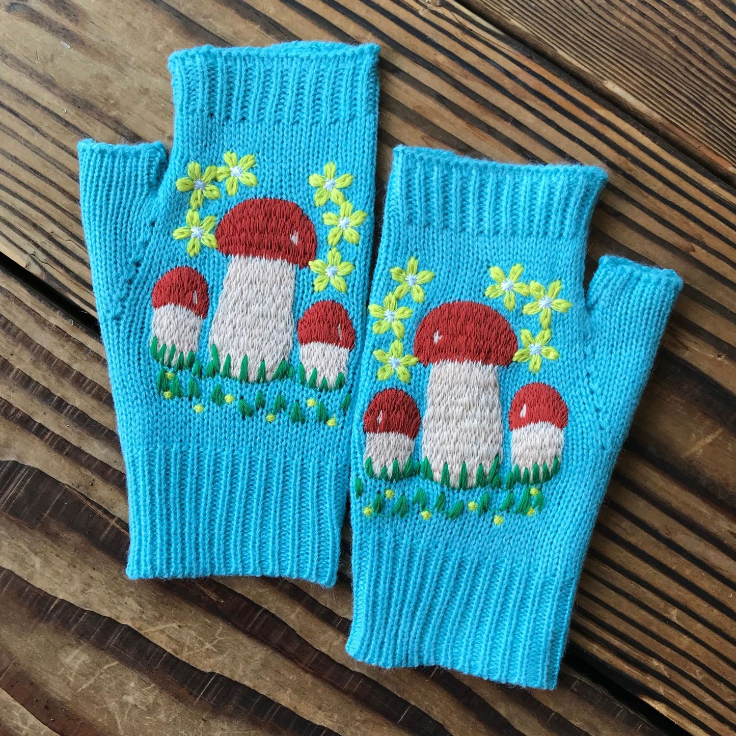 Warm Knitted Mushroom Gloves